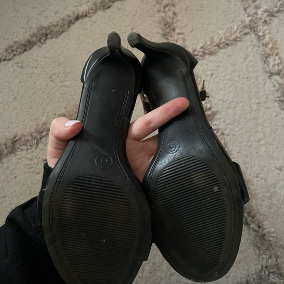 A New Day Heels - Picture 3 of 4